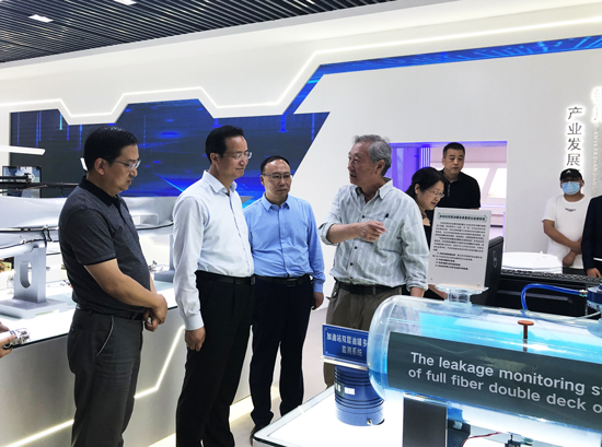 铜川产业技术研究院展览馆设计成果，政府领导亲自考察