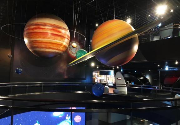 球体造型在展厅空间中的运用都有哪些方式 球体造型在展厅空间中的运用都有哪些方式